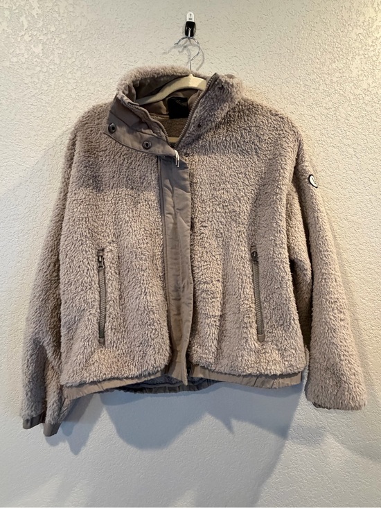 Vuori Jackets & Blazers - Vuori Taupe Teddy Fleece Jacket with Zip Pockets